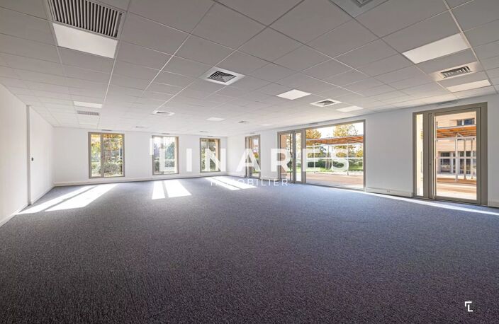 AIX AT WORK - Plateau de bureaux de 108m2 + 4 places de stationn — photo 2