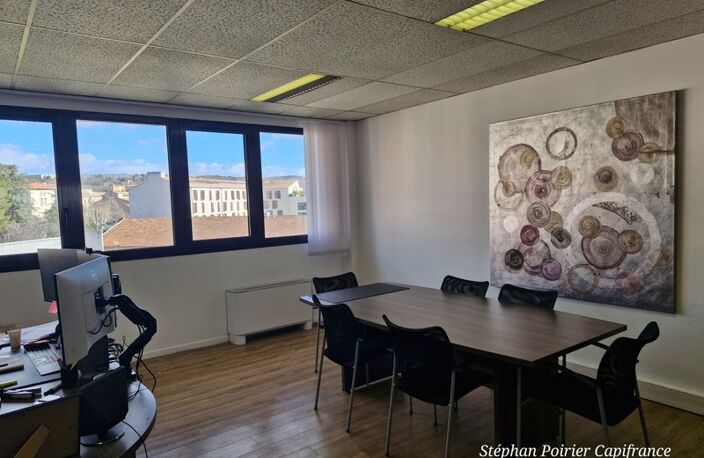 BUREAUX 85 M² À LOUER – AIX-EN-PROVENCE Proximité centre-ville – Idéal professions libérales, médicales et tertiaires — photo 2