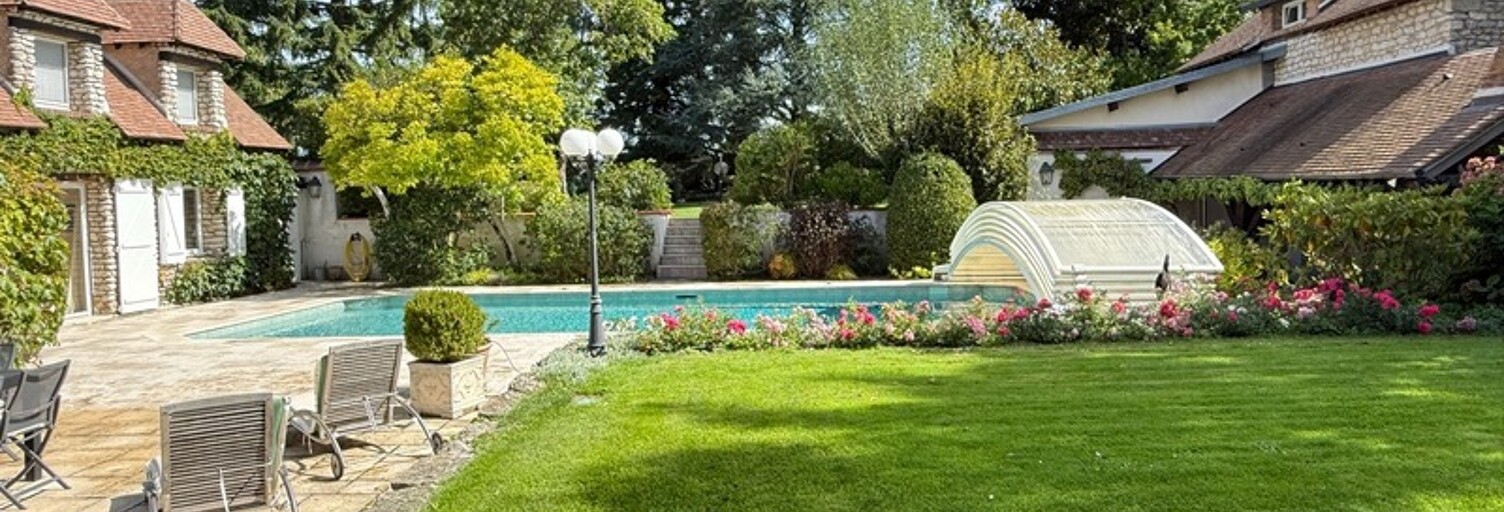 Maison 8 Pièces 250 m² à vendre à Gidy (45520)