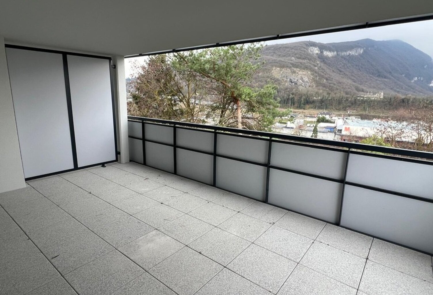 À vendre – Appartement T4 attique traversant de 106,15 m² avec terrasses et vue dégagée à Annemasse (74) — photo 1