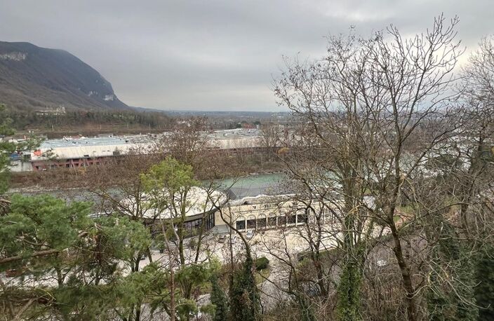 À vendre – Appartement T4 attique traversant de 106,15 m² avec terrasses et vue dégagée à Annemasse (74) — photo 2