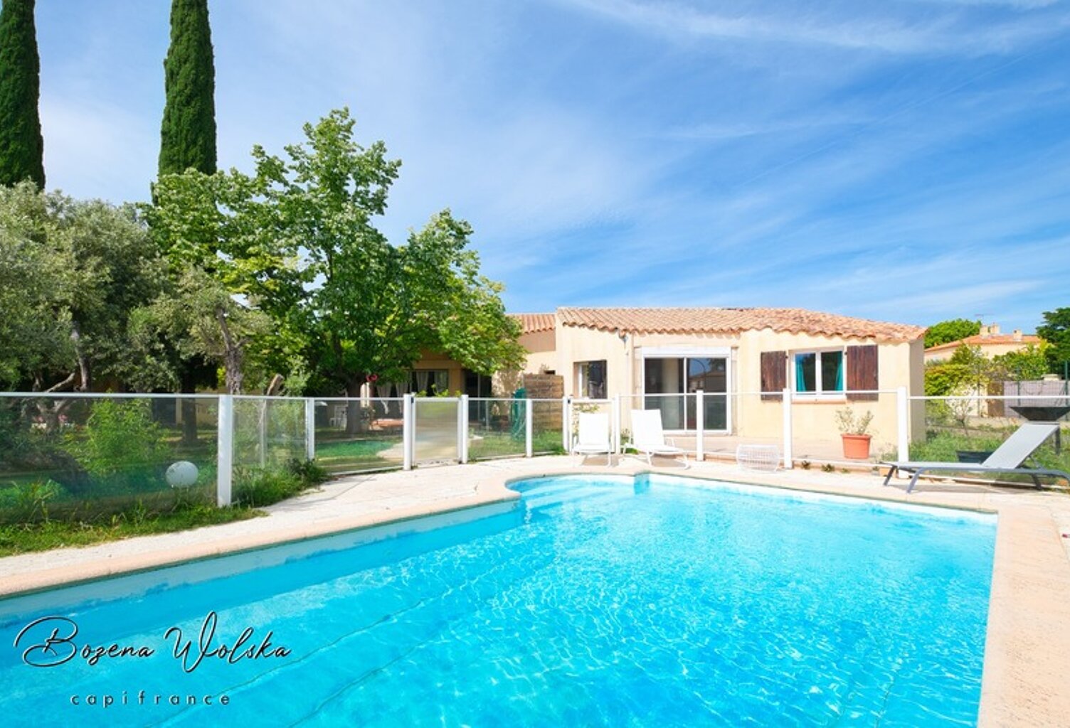 Maison T7 à vendre VITROLLES village avec piscine — photo 1