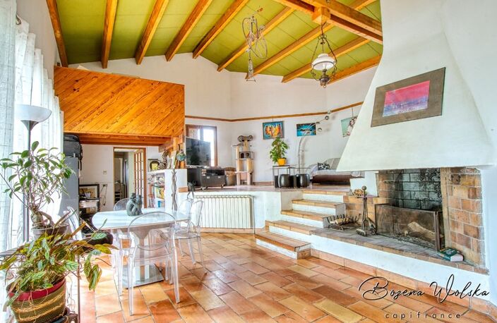Maison T7 à vendre VITROLLES village avec piscine — photo 4
