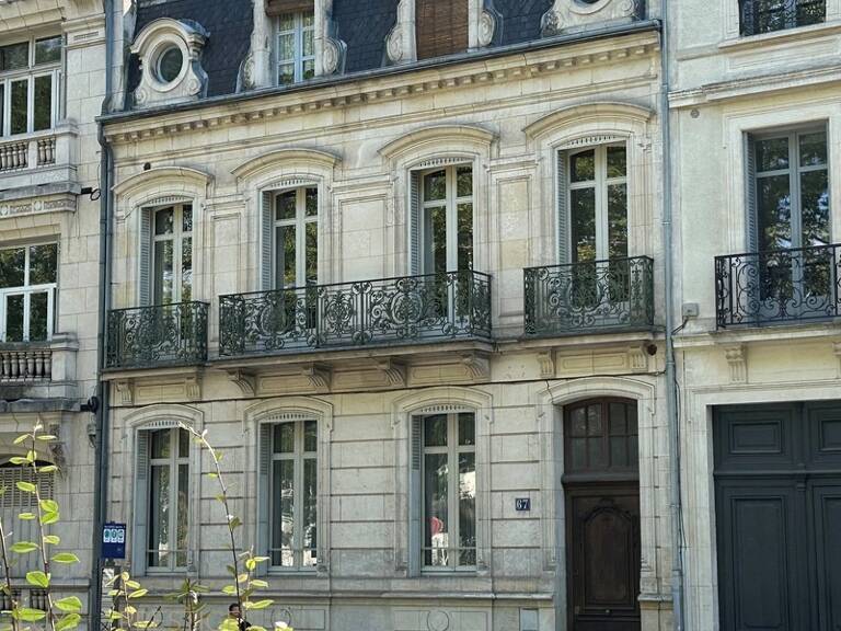 Orleans, centre, a vendre, hôtel particulier 400 m², jardin — photo 1