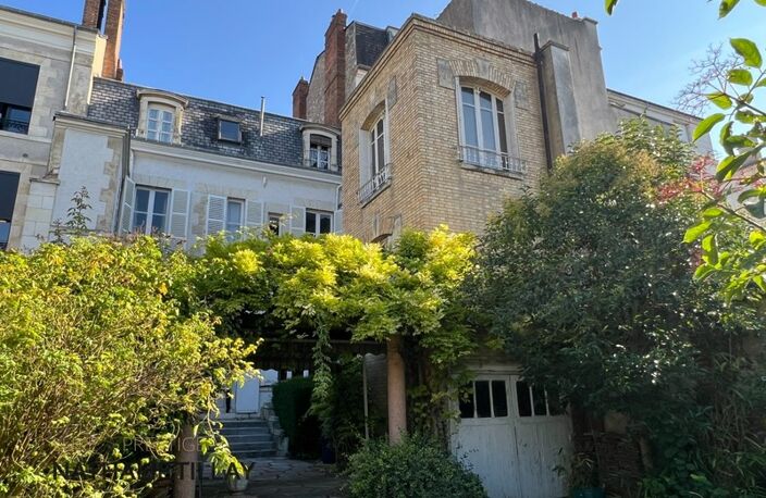 Orleans, centre, a vendre, hôtel particulier 400 m², jardin — photo 2