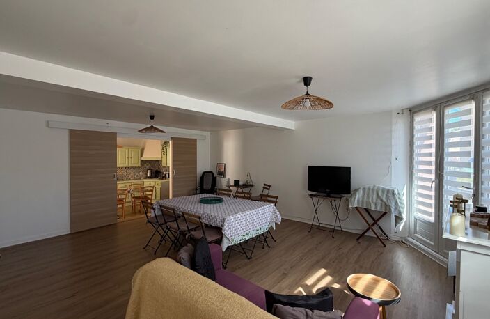 Maison de charme rénovée - SAINT LAURENT D'ARCE 208m2 habitables, 6 chambres et 4 salles d'eau — photo 3