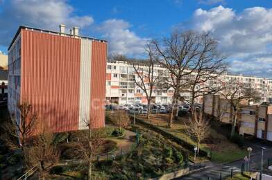 Appartement 4 pièces 77800 €