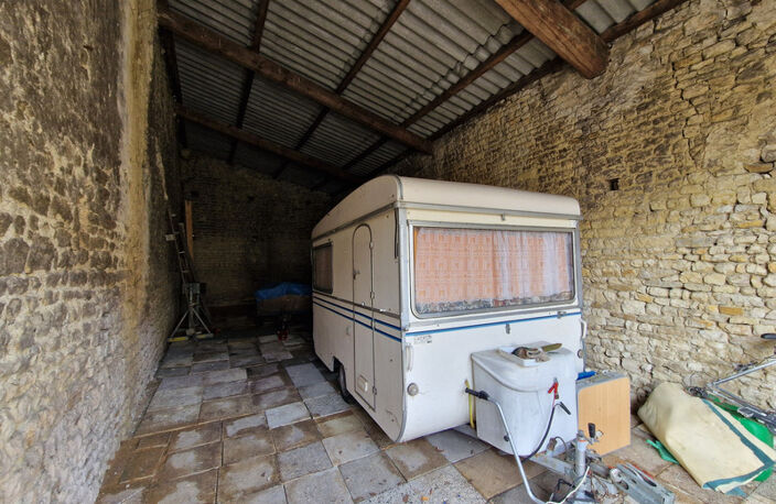 GARAGE à vendre TONNAY BOUTONNE (17) 55 m² — photo 2
