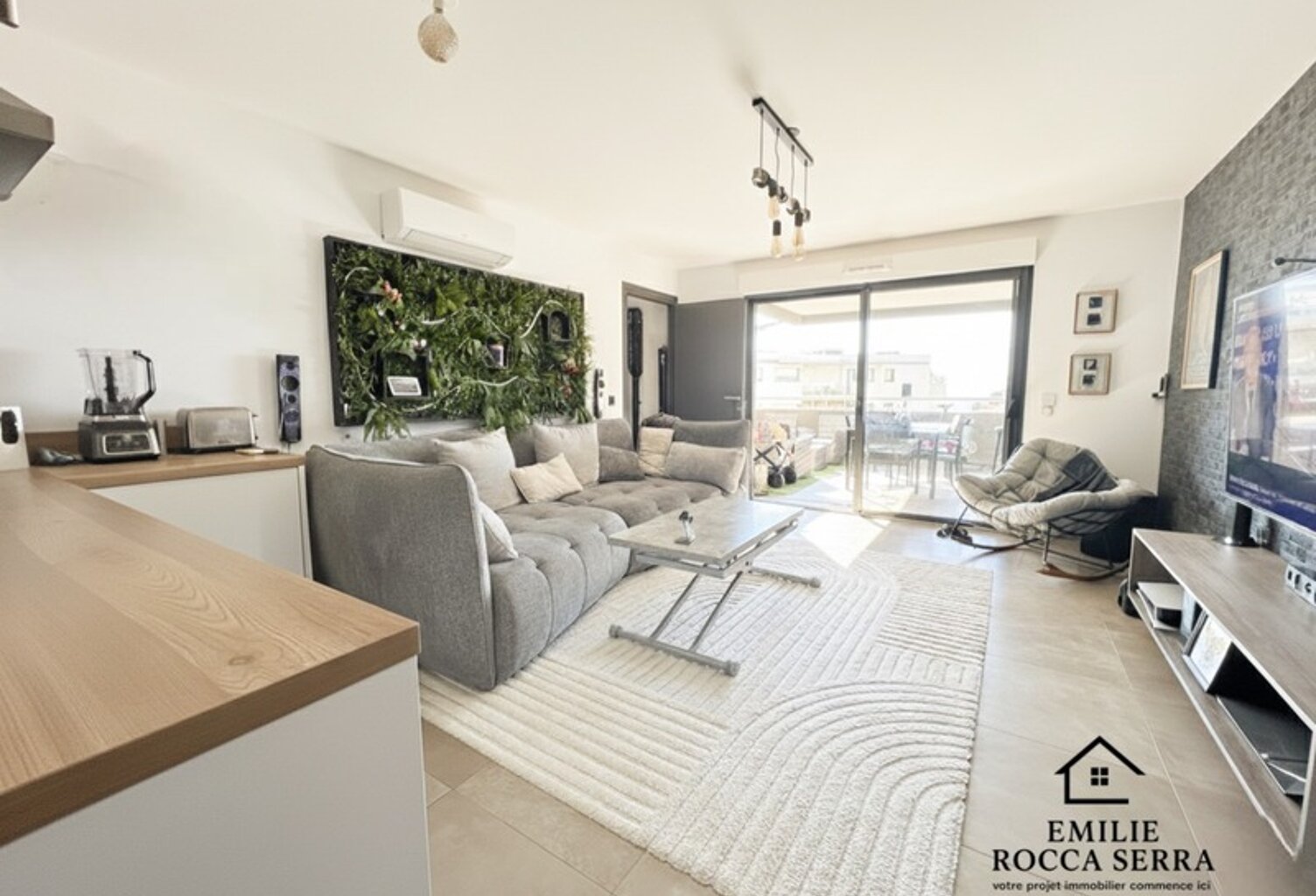 AJACCIO (20) - A vendre Appartement T2 proximité plage avec PARKING et BALCON vue MER — photo 1