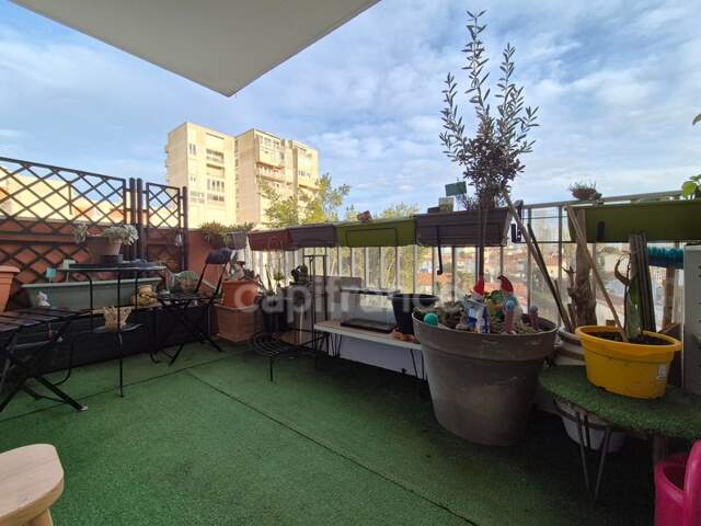 Appartement à vendre 2 pièces ROYAN (17) - Balcon - Cave — photo du bien