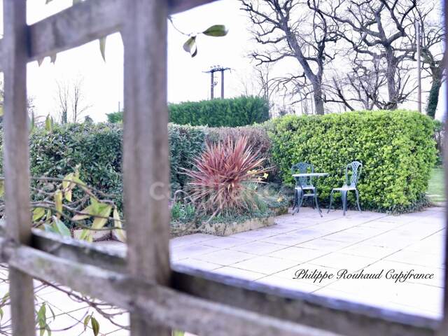 Maison à vendre 7 pièces PUY DE SERRE (85) — photo du bien