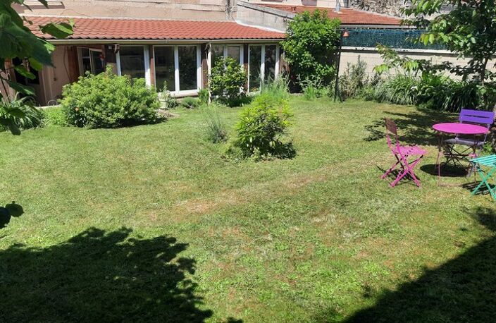   Maison en pierres pleine de charme avec terrain et beau potentiel — photo 5