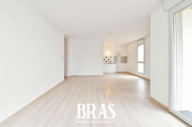 Appartement 3 pièces 217640 €