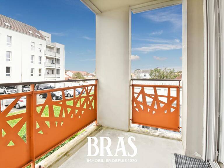 Appartement Saint Sébastien Sur Loire 3 pièces de 68 m2 avec garage et parking — photo 1