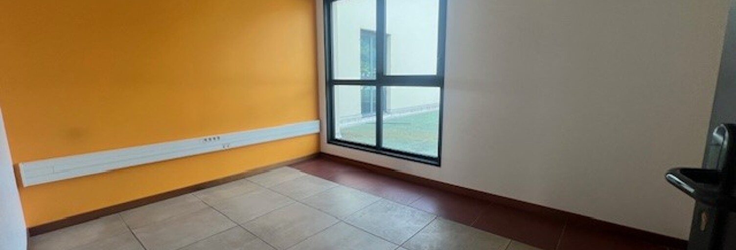 Bureau  58 m² à louer à Saint-Denis (97400)