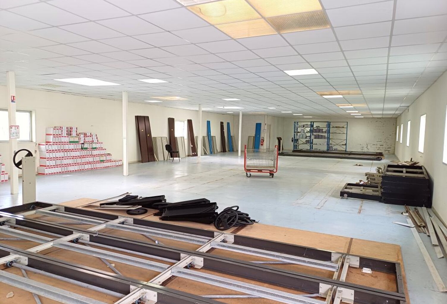 Entrepôt  532 m² pour investisseur — photo 1