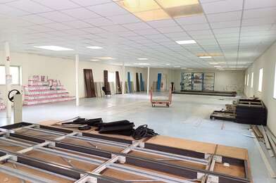 Local industriel  790650 €