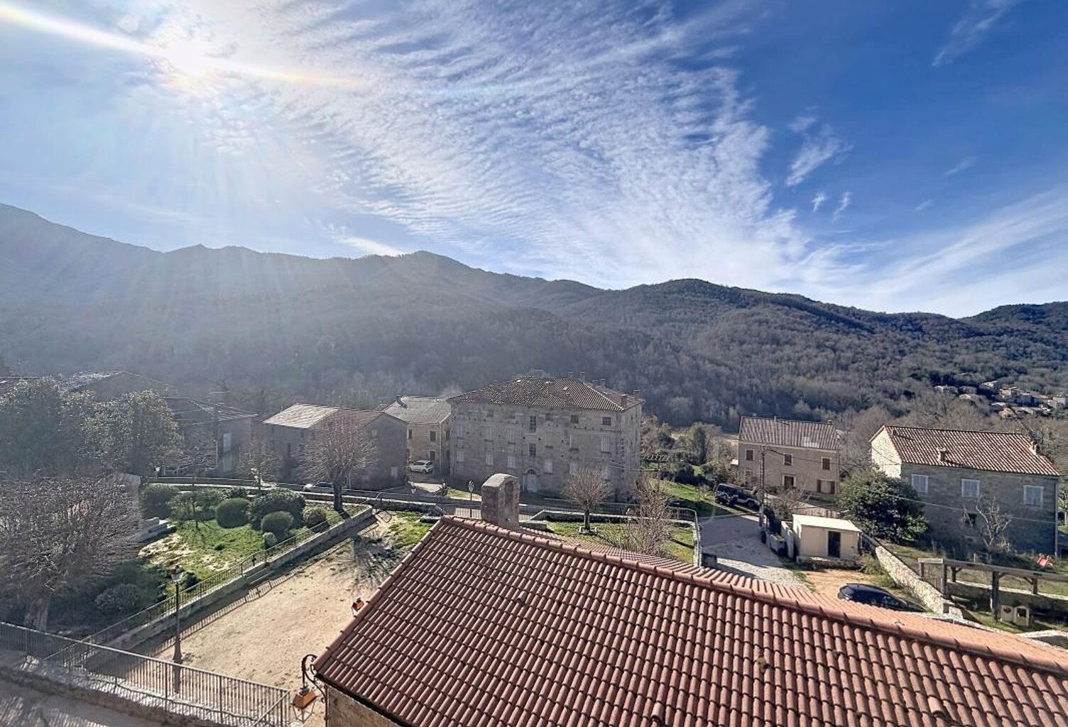 Appartement À Vendre — photo 1