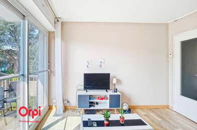 Appartement 4 pièces 249100 €