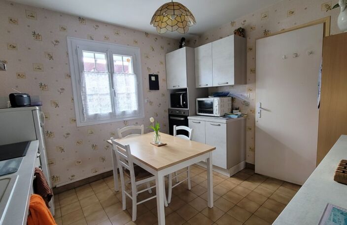 Maison lumineuse et fonctionnelle avec véranda et garage ! — photo 5