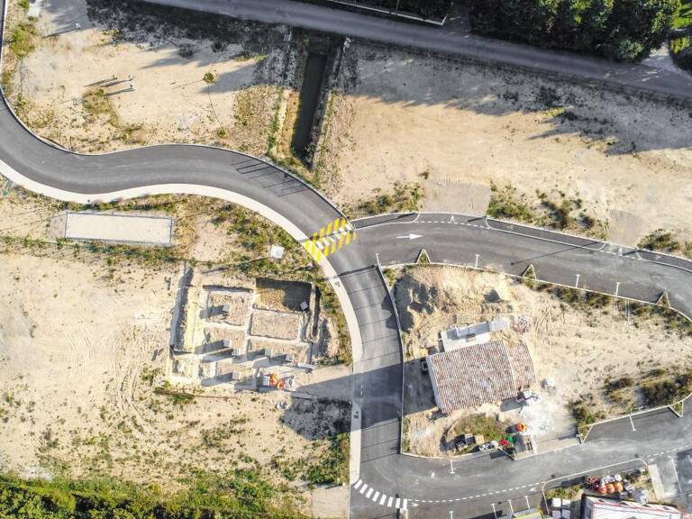 Terrain à bâtir de 522 m² à Châteauneuf-de-Gadagne — photo 1