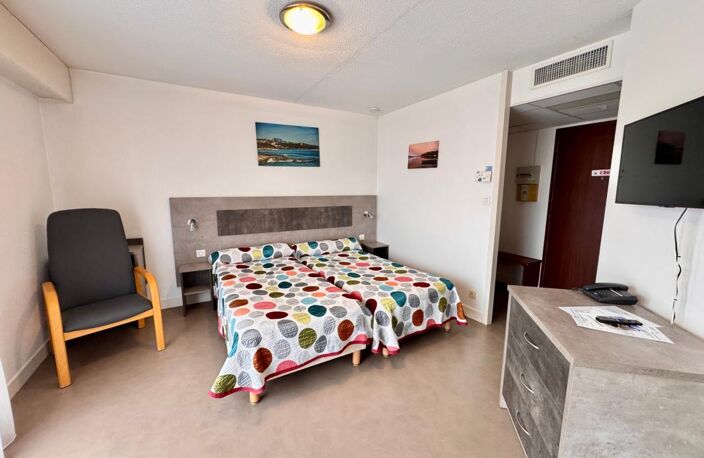   Investissement locatif clé en main – T1 en résidence de tourisme thermale – Revenus nets — photo 4