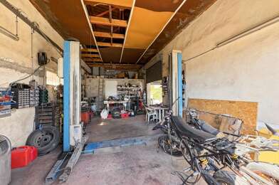 property.type.service  390000 €