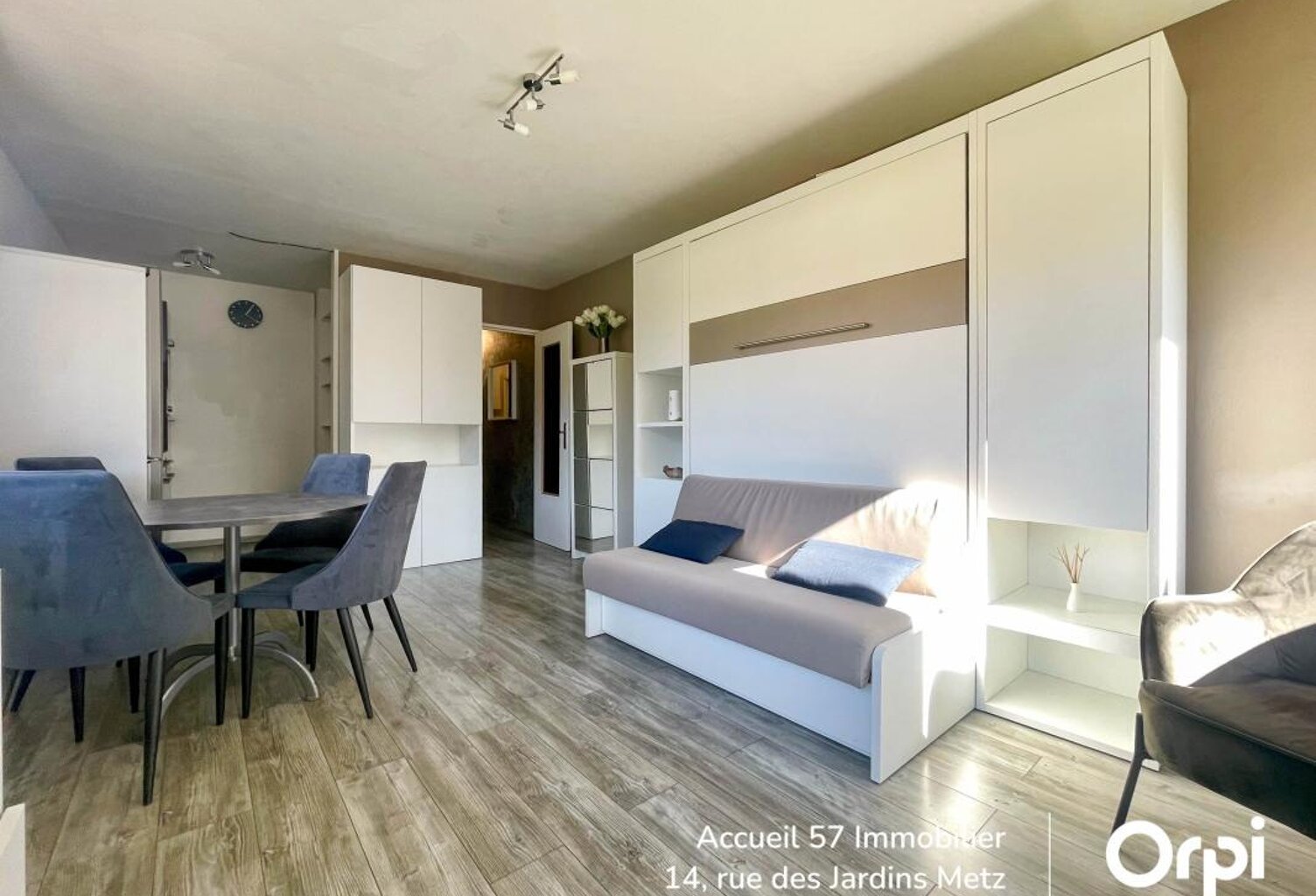 Appartement À Vendre — photo 1
