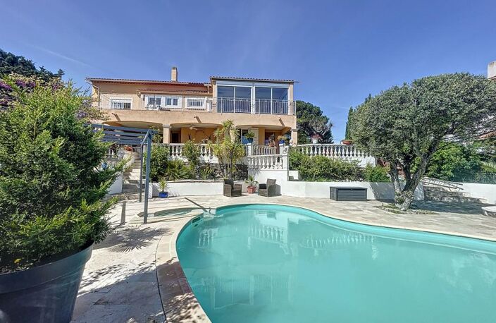 Maison À Vendre ST AYGULF BELLE VUE MER — photo 2