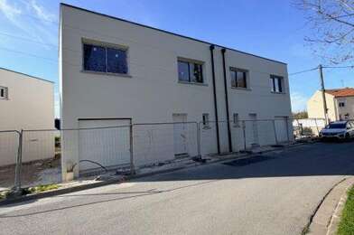 Maison 4 pièces 370400 €