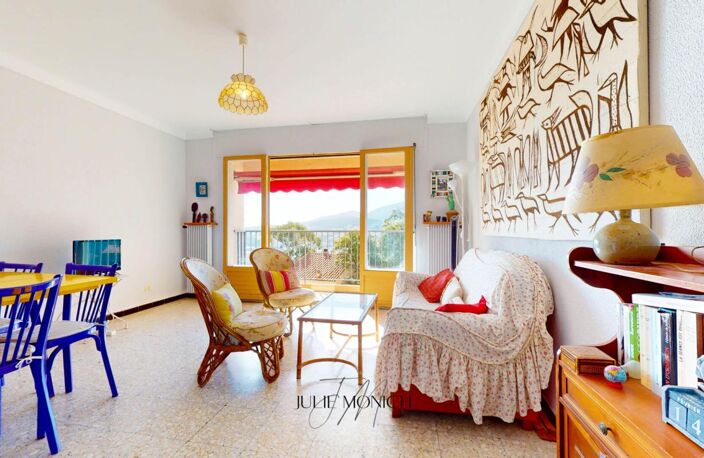 APPARTEMENT VUE MER AVEC BALCON - place de parking, cave — photo 2