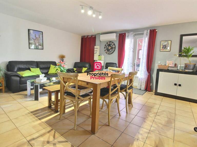 Appartement 75 m² en Location -  3 chambres à Saint Hippolyte Du Fort — photo 1