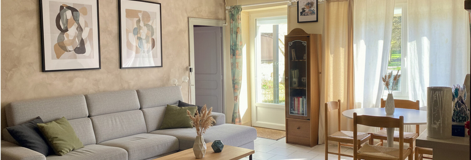 Maison 7 Pièces 225 m² à vendre à Lezay (79120)