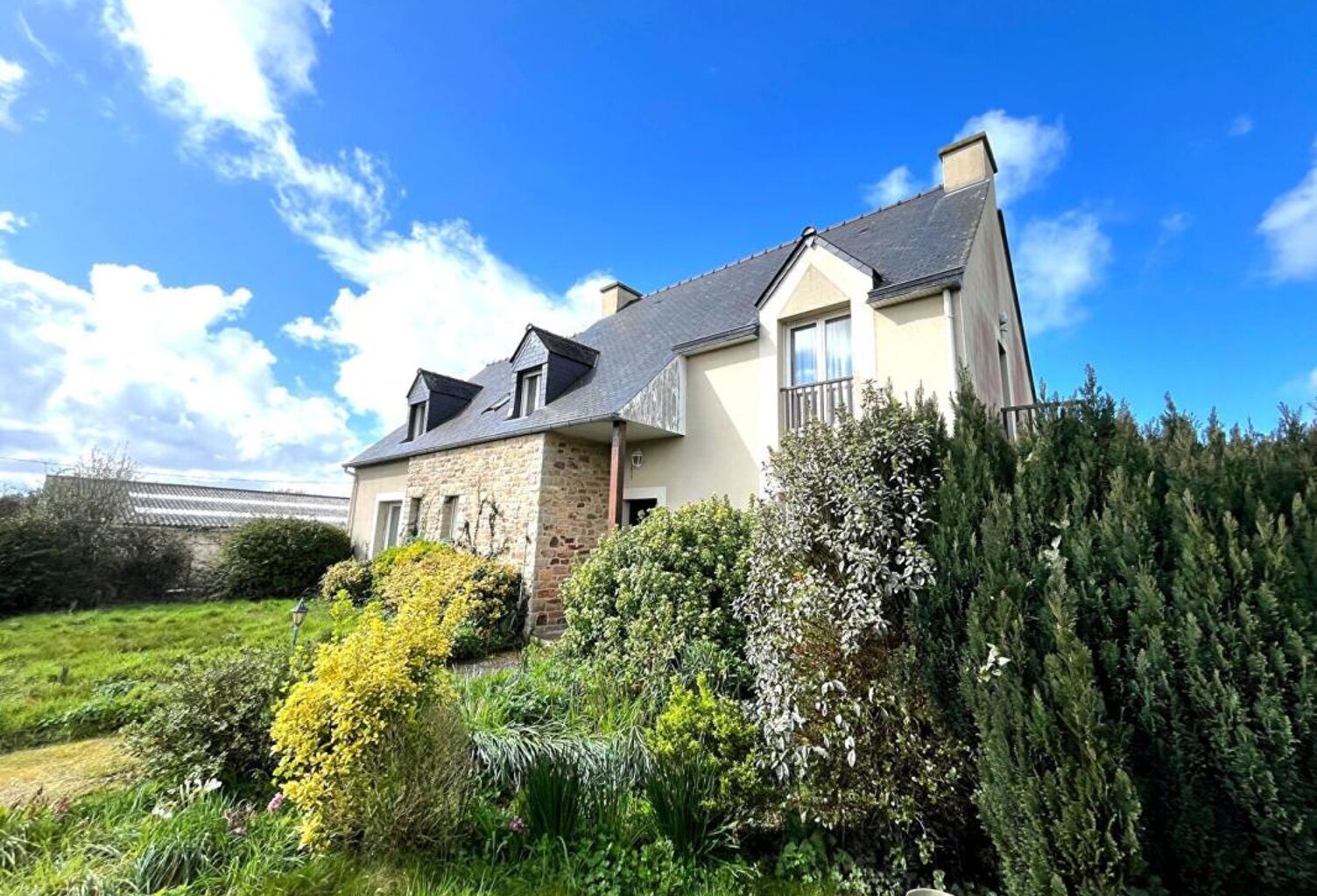 Maison + Hangar Saint Jouan Des Guerets 8 pièce(s) 193 m2 terrain 8725 M² — photo 1