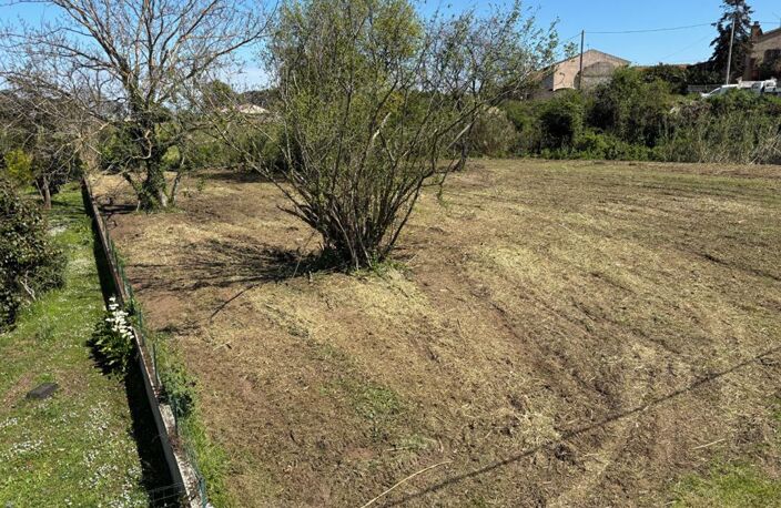 TERRAIN 2700 m² NON CONSTRUCTIBLE ZONE N  EN BORD DE ROUTE — photo 3