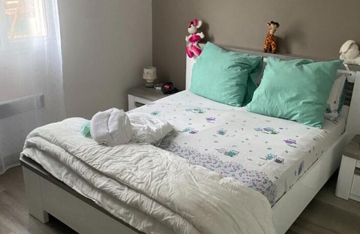 Appartement Bormes Les Mimosas 2 pièces 44.27 m2 +grand jardin — photo 2