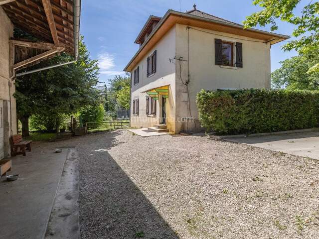Maison 3 chambres, 140 m² + dépendances, sur 6200 m² — photo du bien