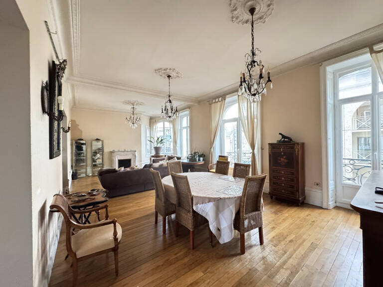 QUARTIER ST DONATIEN / GARE Appartement T6 ou 2 appartements — photo 1