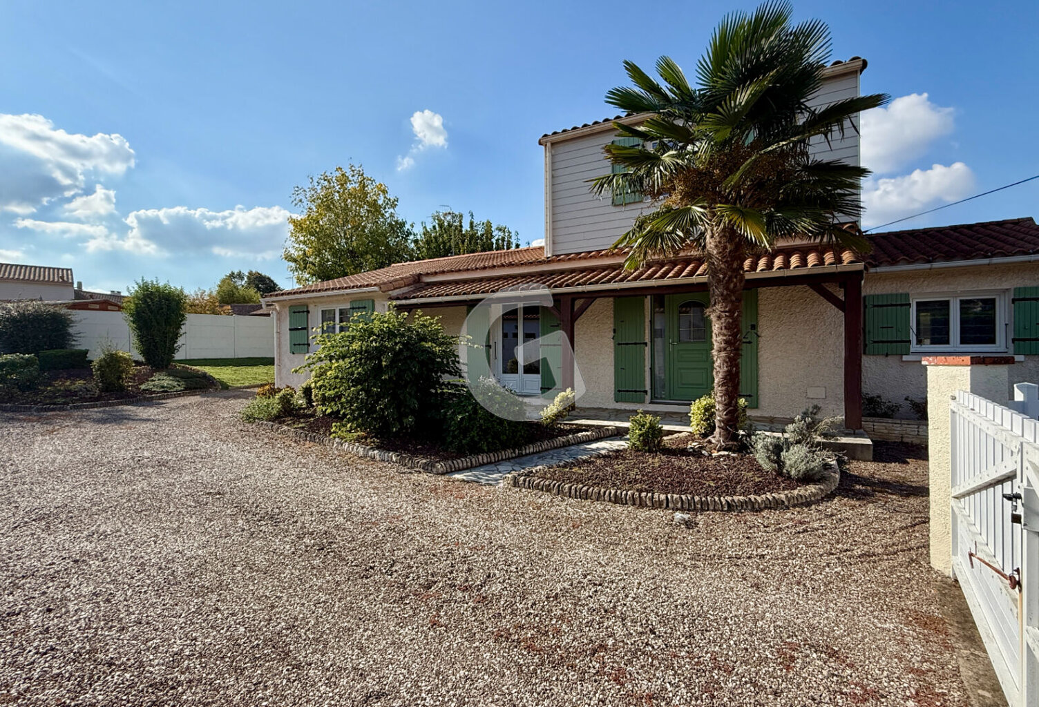 MAISON- 5 PIECES- 103,4M²- A VENDRE- ANGLES — photo 1