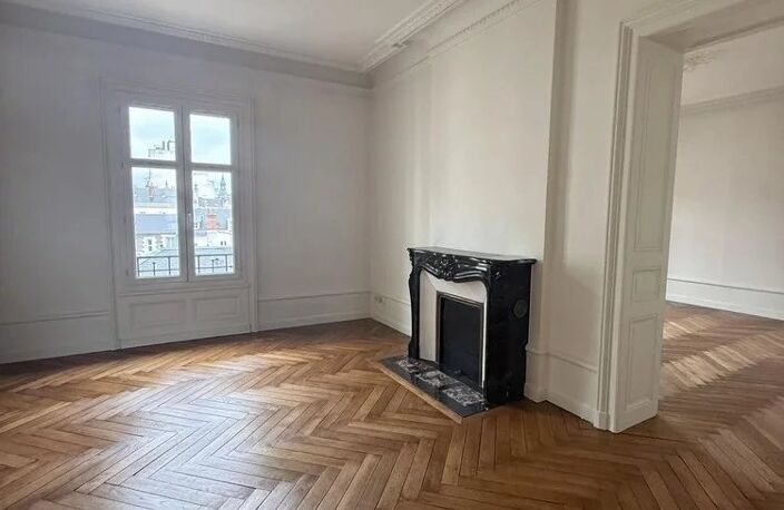 TOURS GRAMMONT - Appartement type 5 — photo 3
