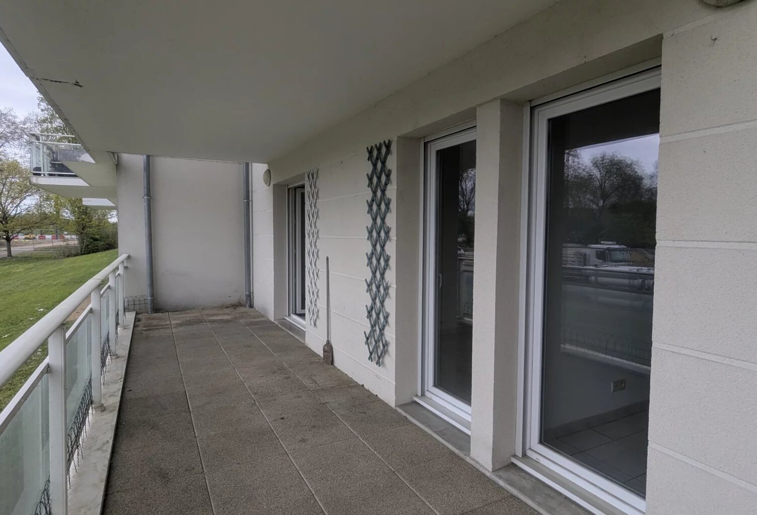 TOURS LAC Appartement 65 M² terrasse 20 M² cellier et garage — photo 1