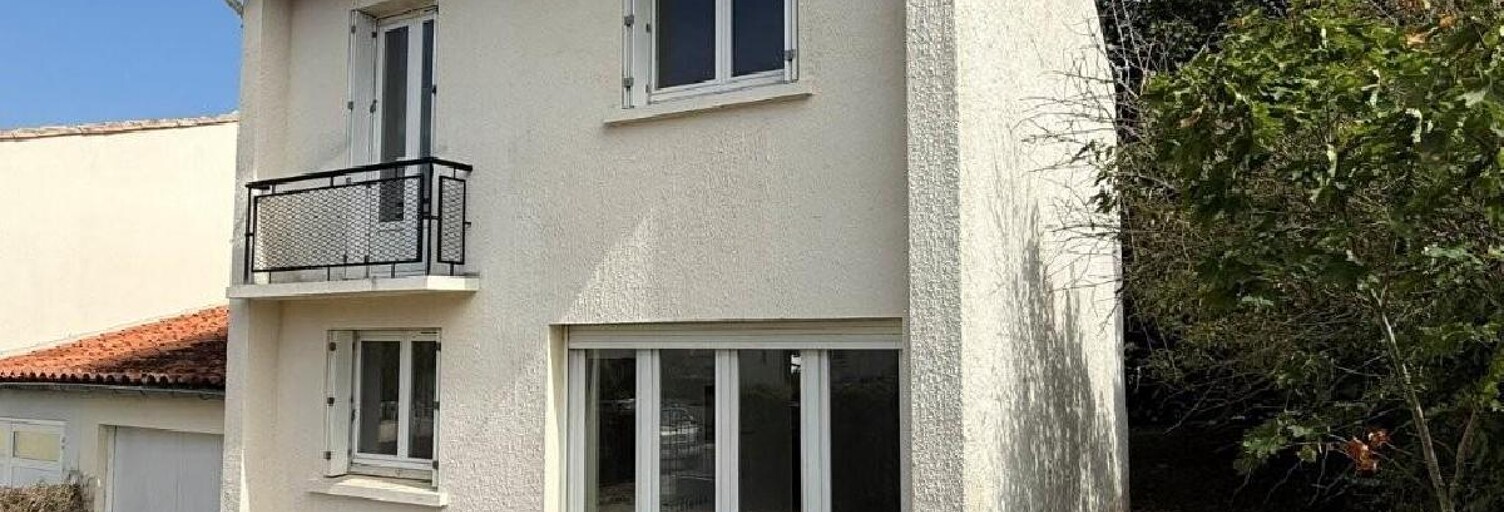 Maison 5 Pièces 78 m² à vendre à Ruffec (16700)