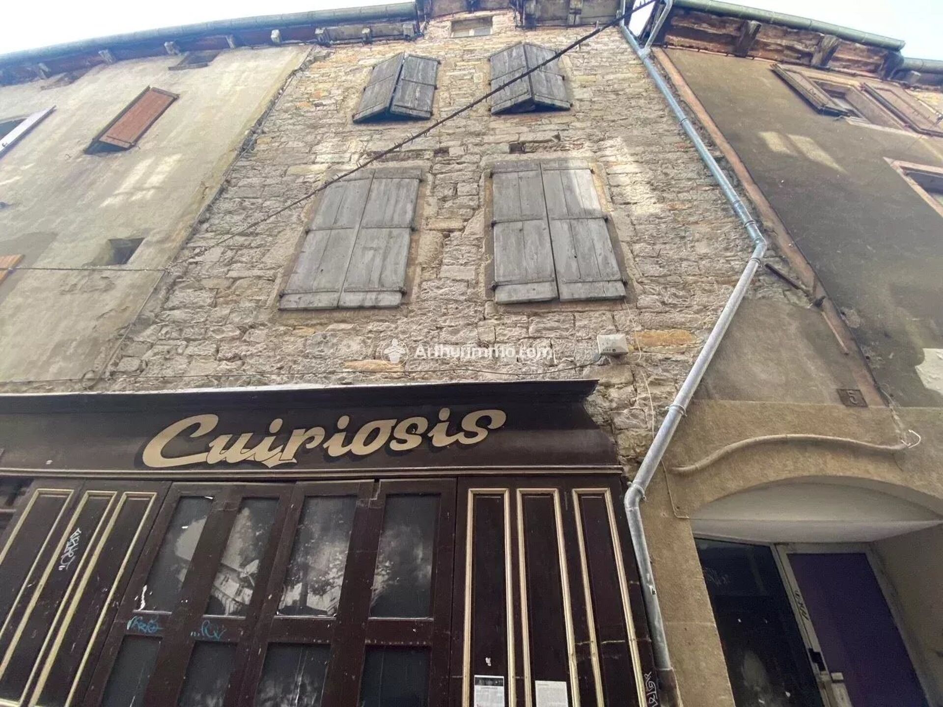 Immeuble 5 pièces 83 m² · à Millau · 83 m² · 60 000 €
