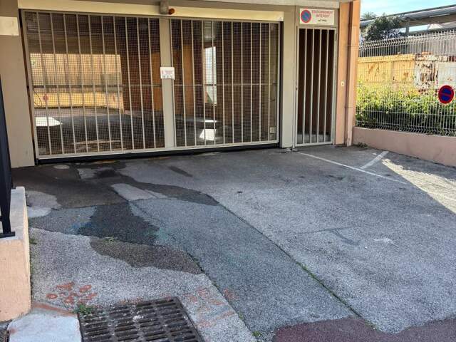 Location garage fermé Cannes — photo du bien