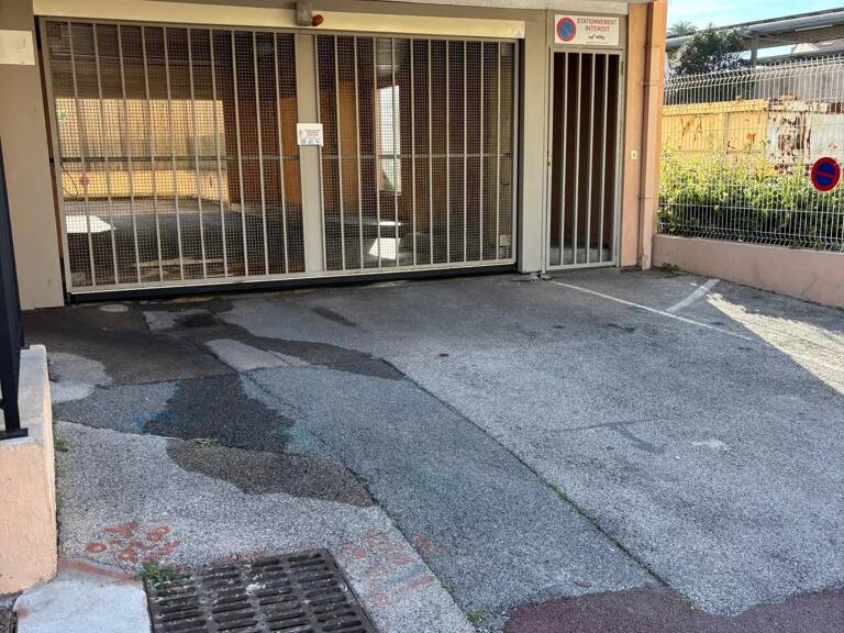 Location garage fermé Cannes — photo 1