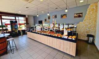 Commerce  140 m² à vendre à Saint-Martin-de-Gurson (24610)