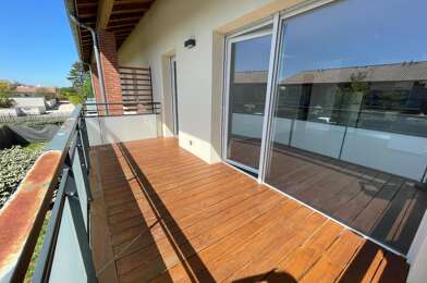 Appartement 3 pièces 833 €