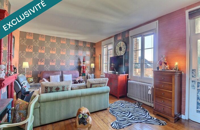 Centre ville, propriété avec 2 immeubles, dont une partie commerce possible, cour, garage! Beau potentiel pour tout projet ! — photo 3