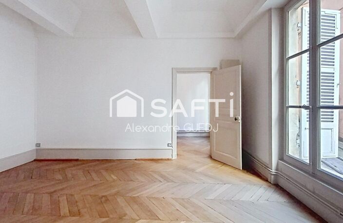 TRES GRAND APPARTEMENT PLACE BELLECOUR LYON — photo 3