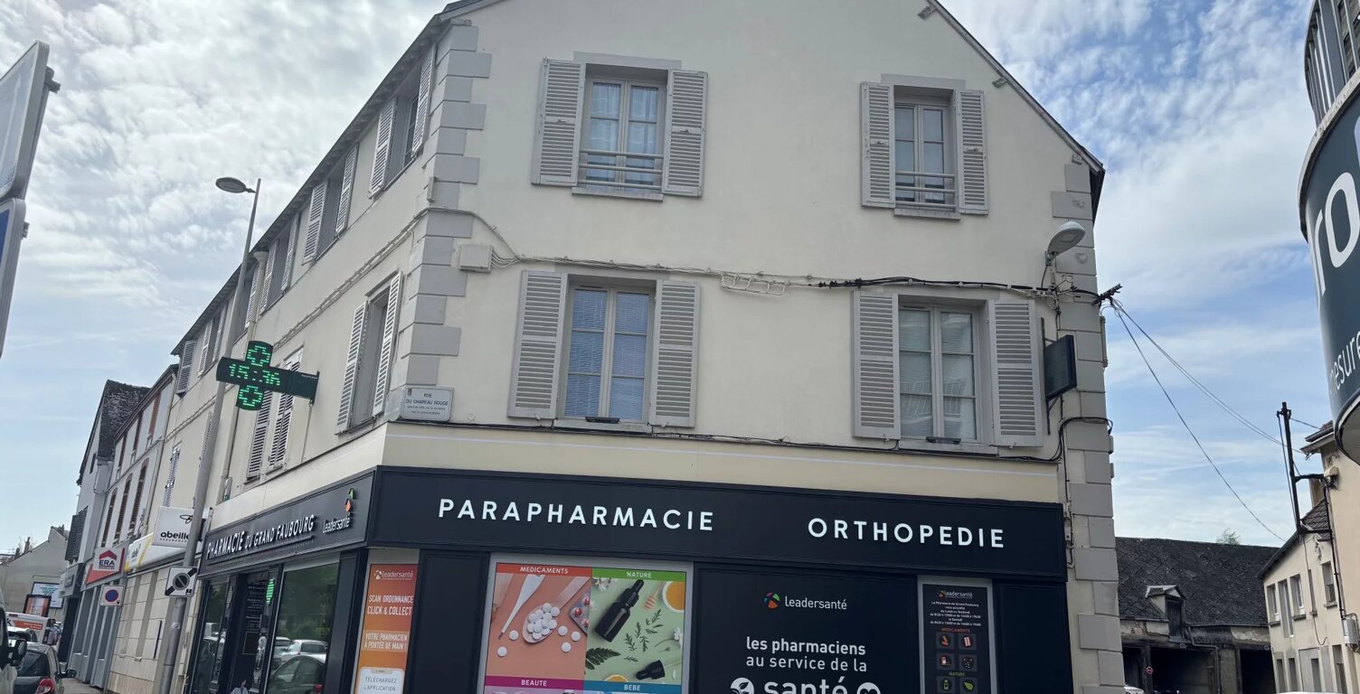A LOUER - APPARTEMENT 2 PIECES CHARTRES CENTRE — photo 1